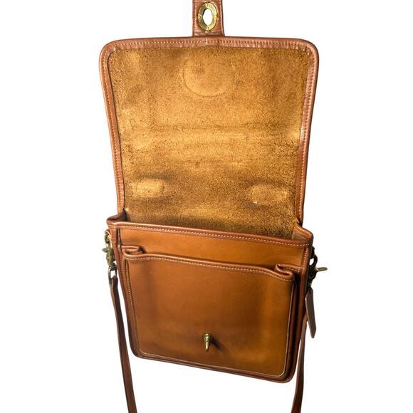 Vintage Coach Station Bag 5130 in British Tan - Picture 4 of 8